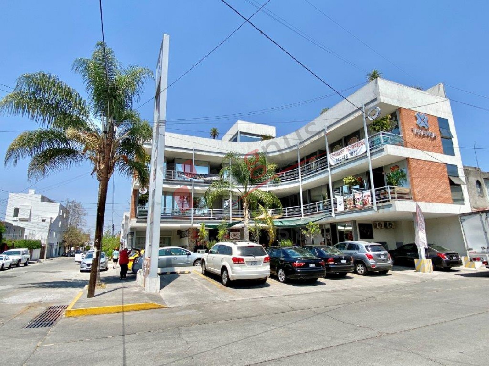 DEL EMPLEADO (PLAZA TAKAMBA)