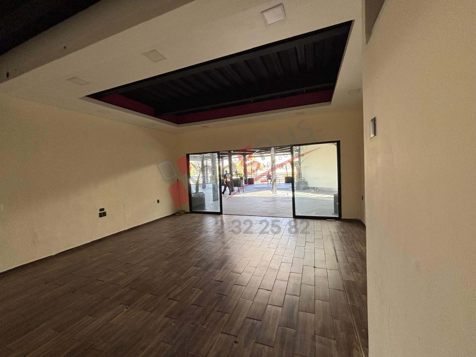 REAL UNIVERSIDAD (PLAZA U)