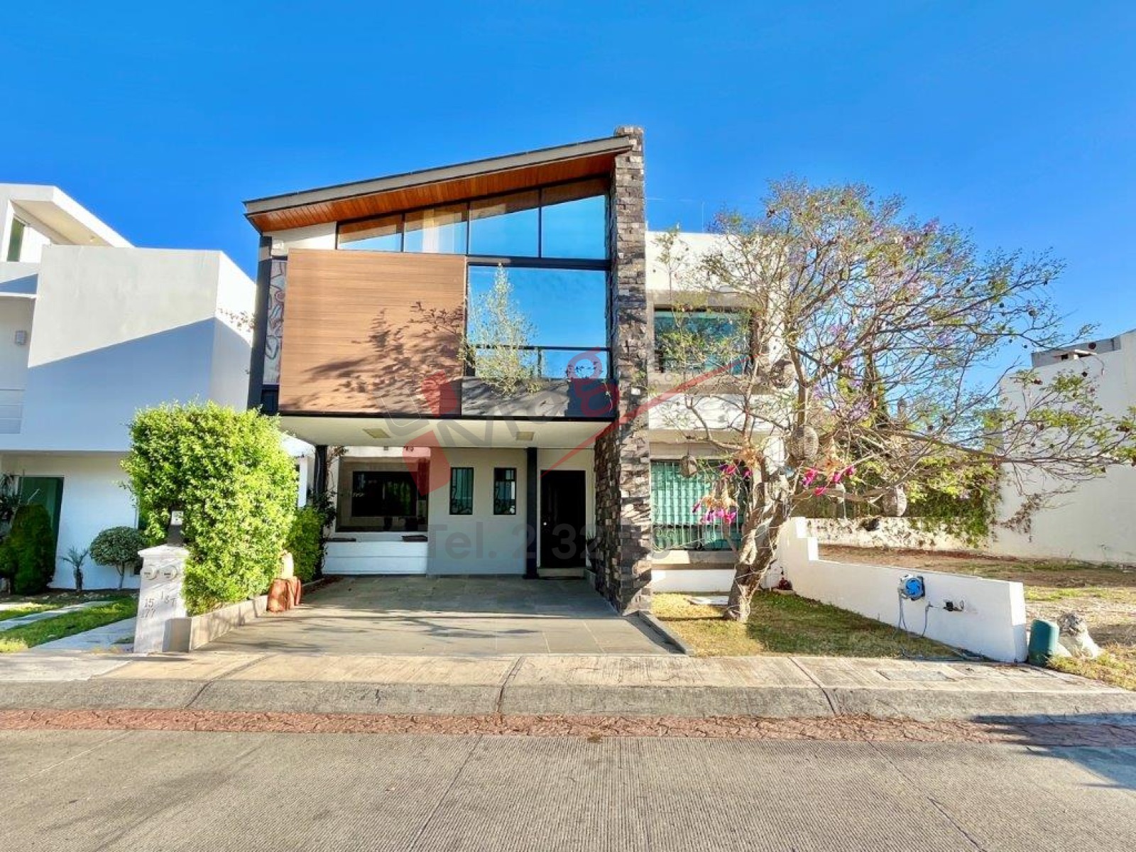 JARDINES DE ALTOZANO